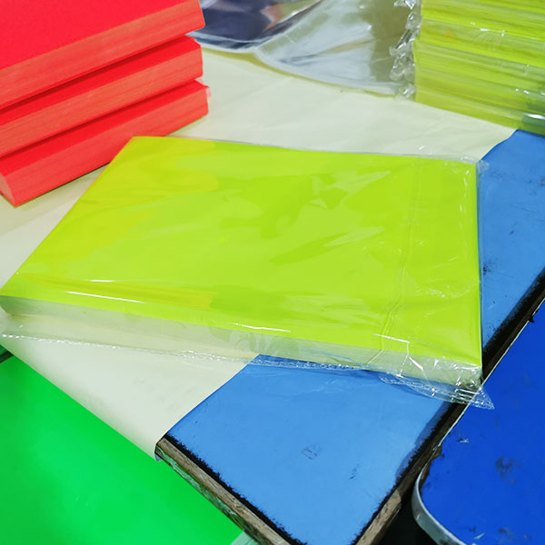 彩色荧光不干胶材料